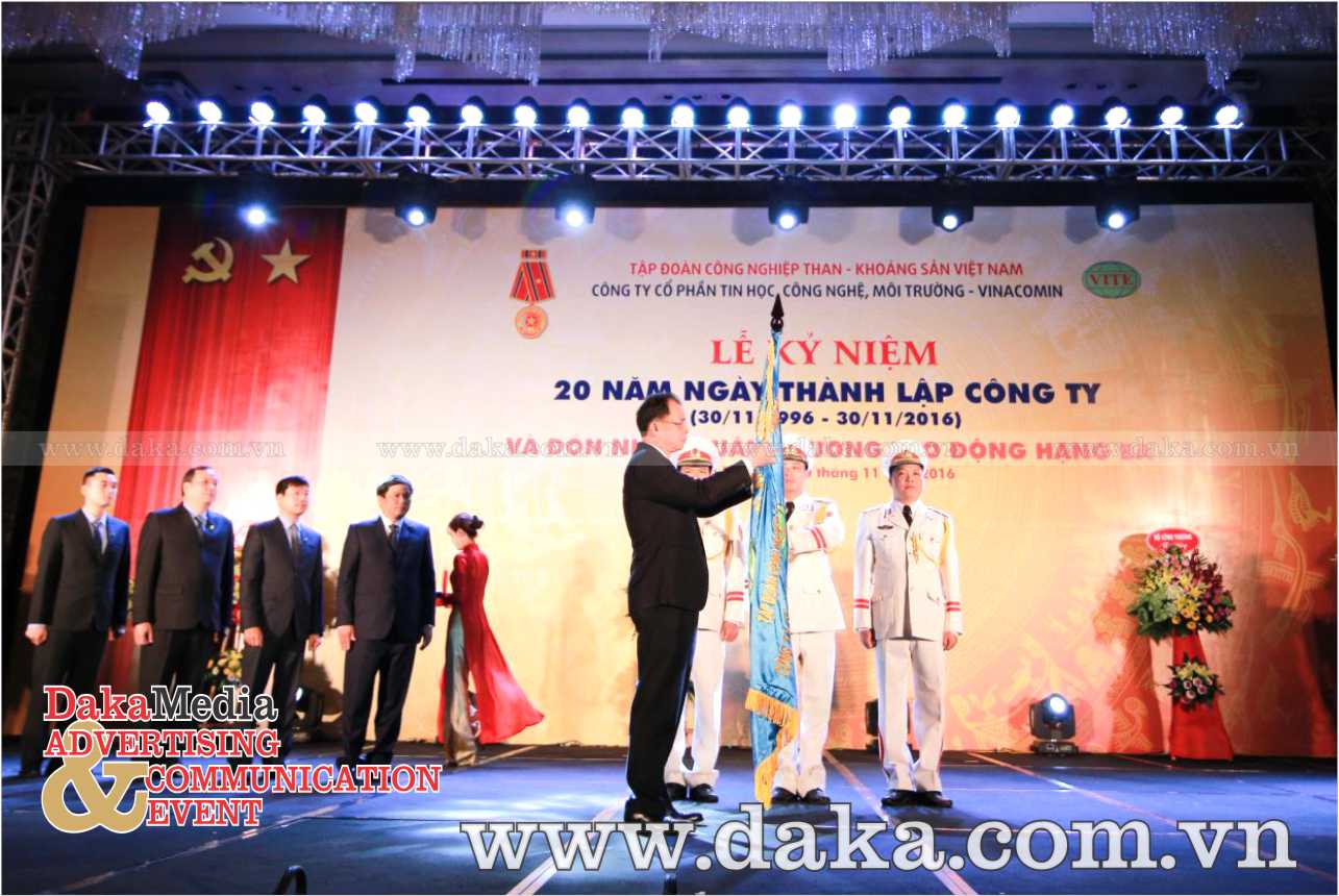 VITE đón nhận Huân chương Lao động hạng Ba